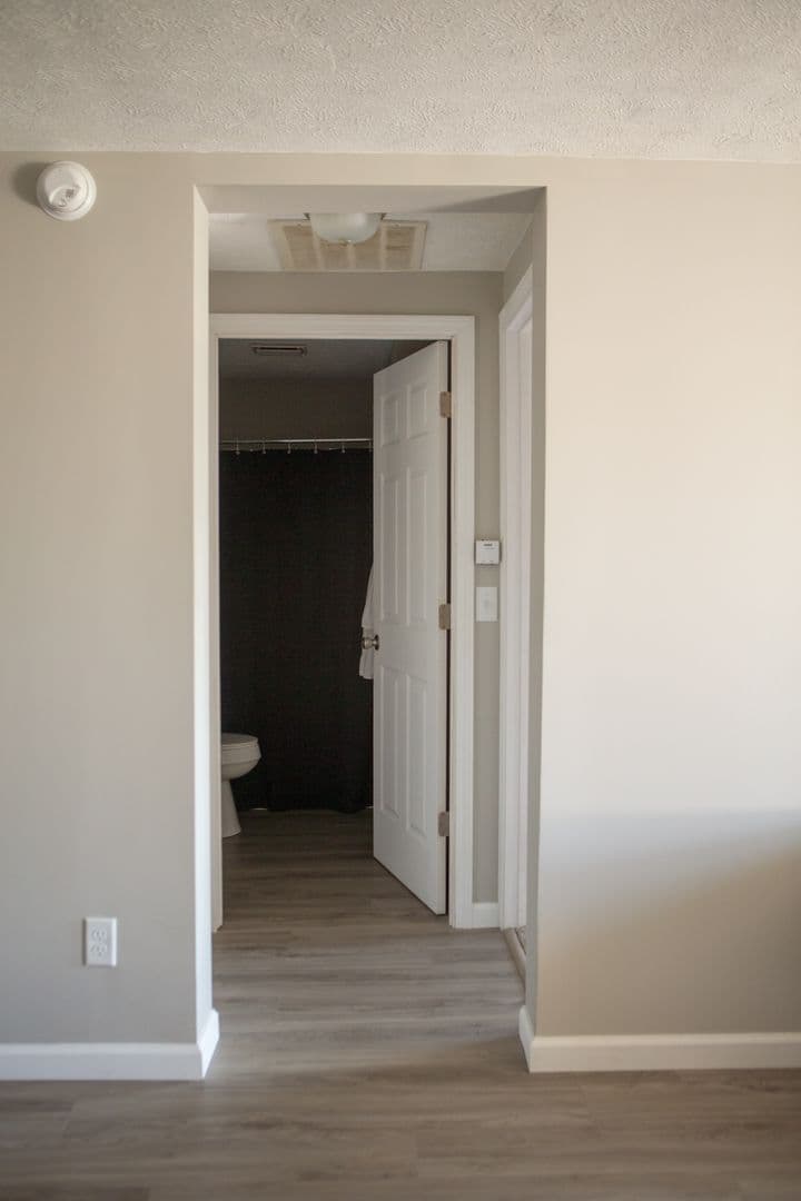 Elyria Apartment: Hampshire Apts