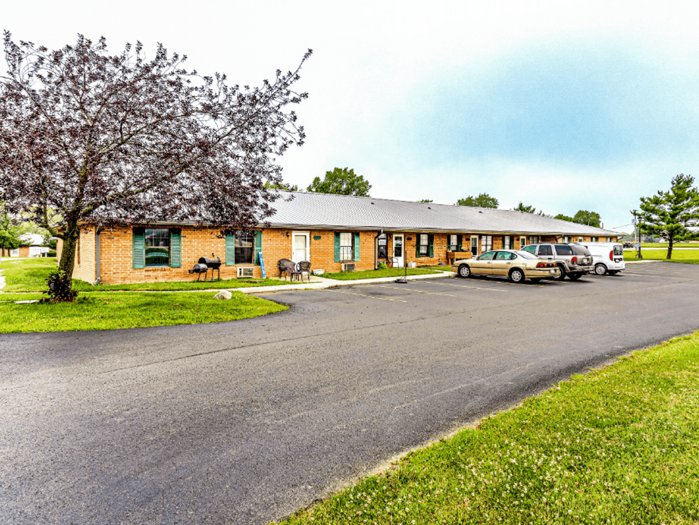 Bucyrus Apartment: Whetstone Manor