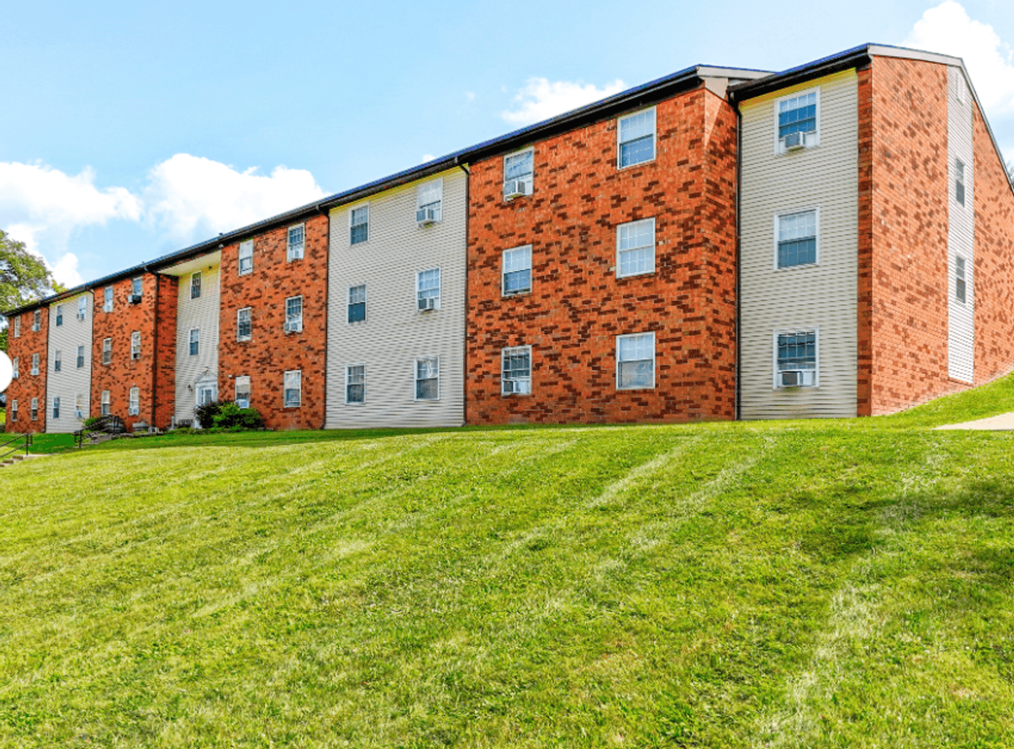 Mt. Vernon Apartment: Colonial Estates