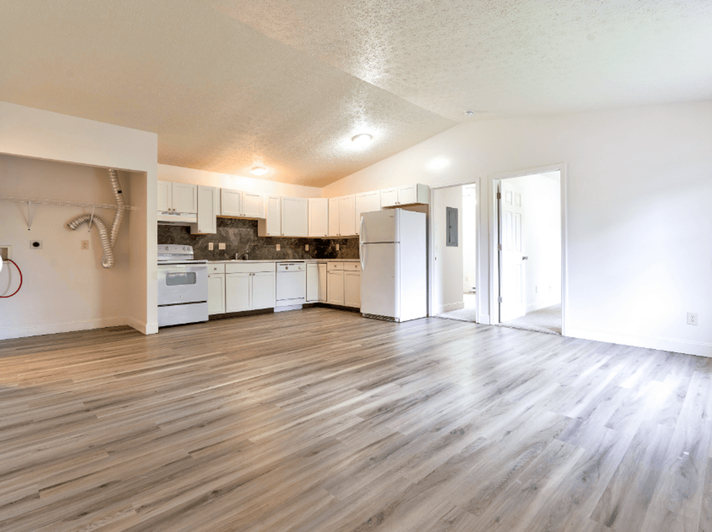 Bucyrus Apartment: Whetstone Manor