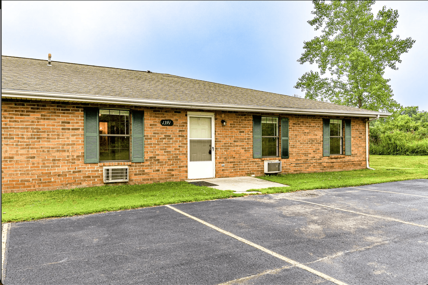 Bucyrus Apartment: Whetstone Manor