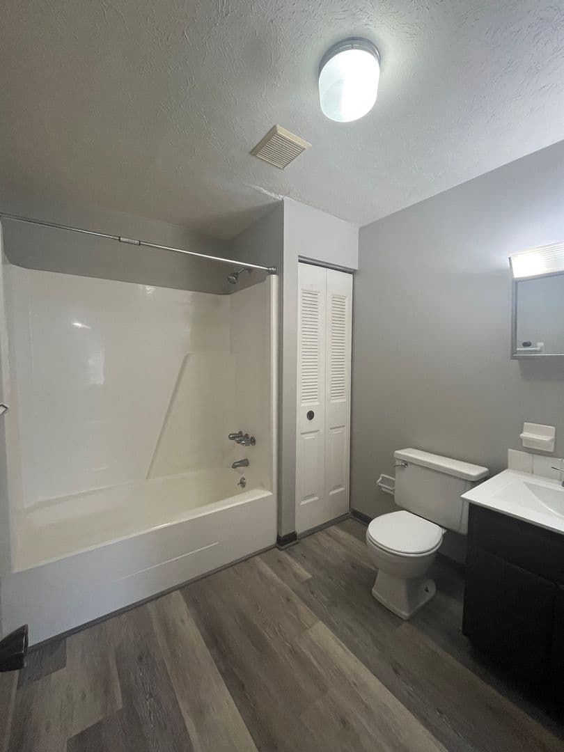 Parkersburg Apartment: Riverbend Apartments