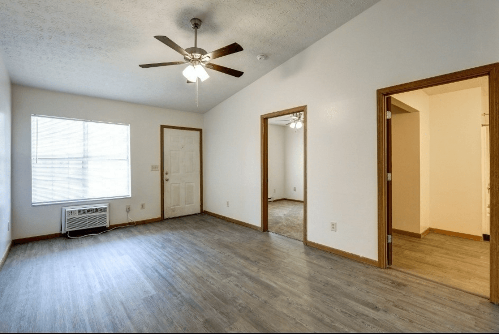 Marion Apartment: Kensington Manor