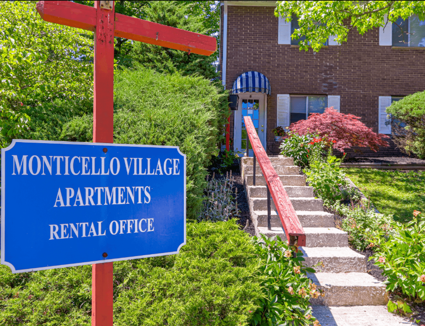 Athens Apartment: Monticello Village