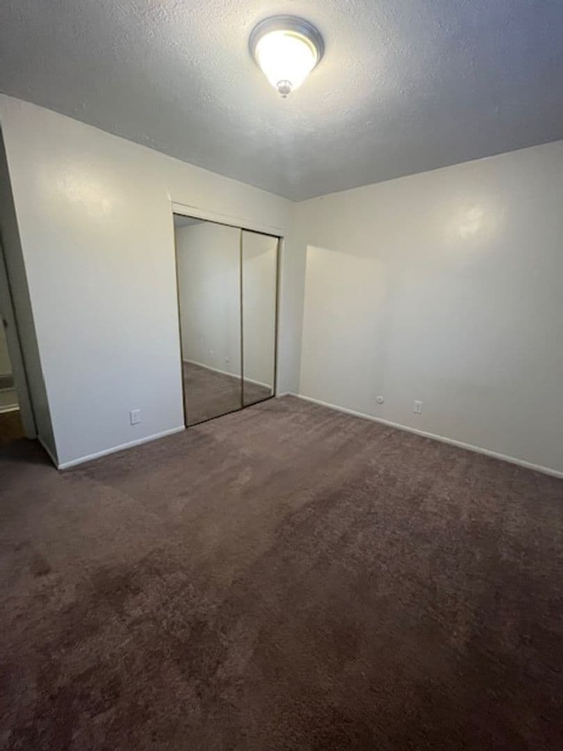 Athens Apartment: Monticello Village