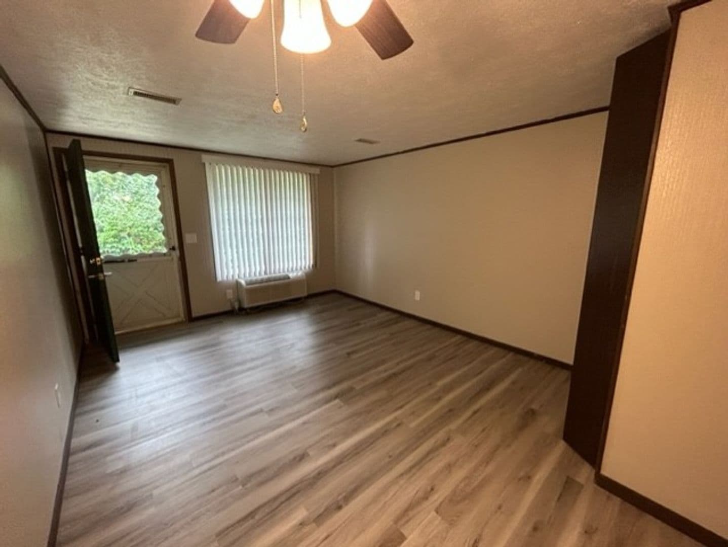 Bucyrus Apartment: Pinewood Apartments