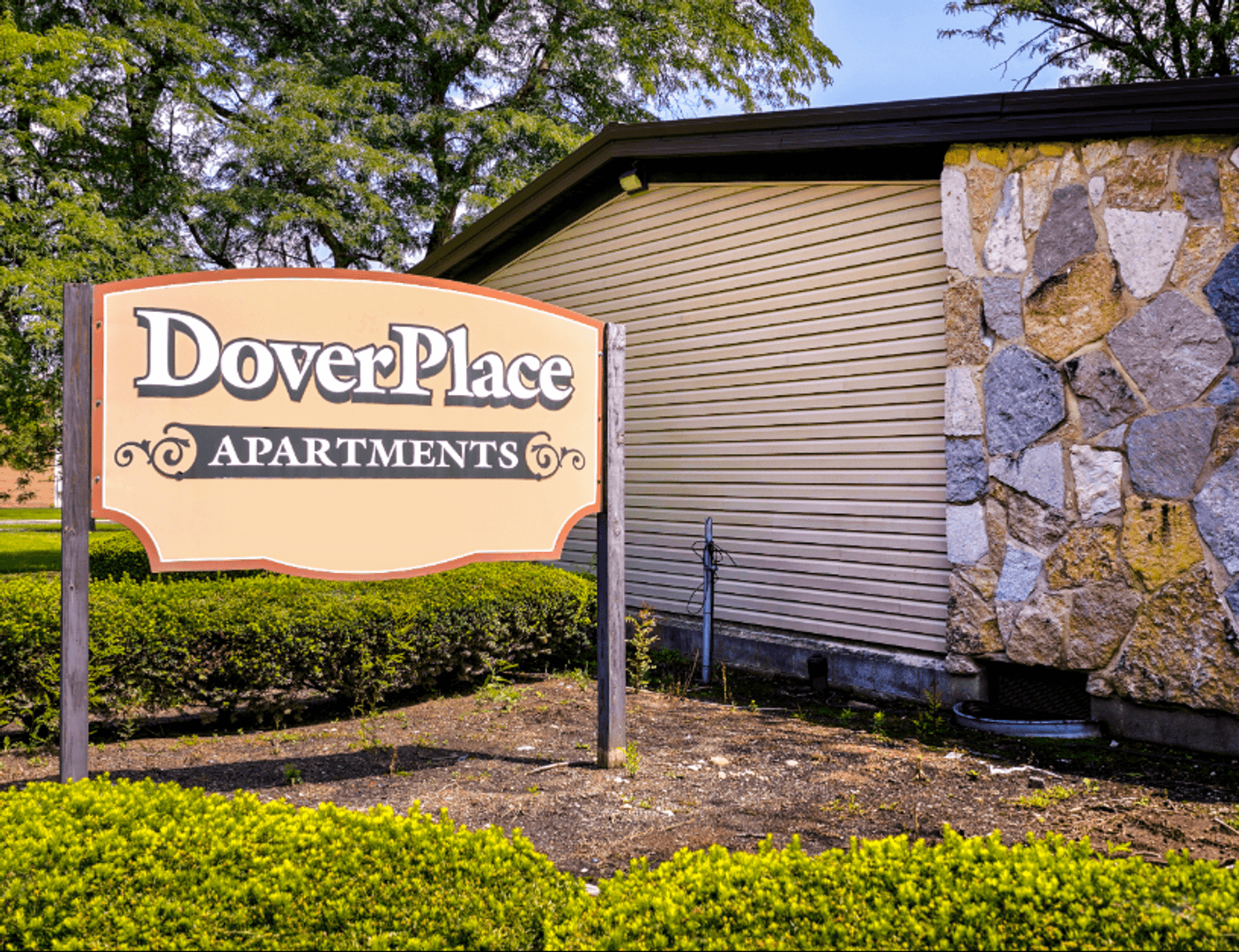 Springfield Apartment: Dover Place