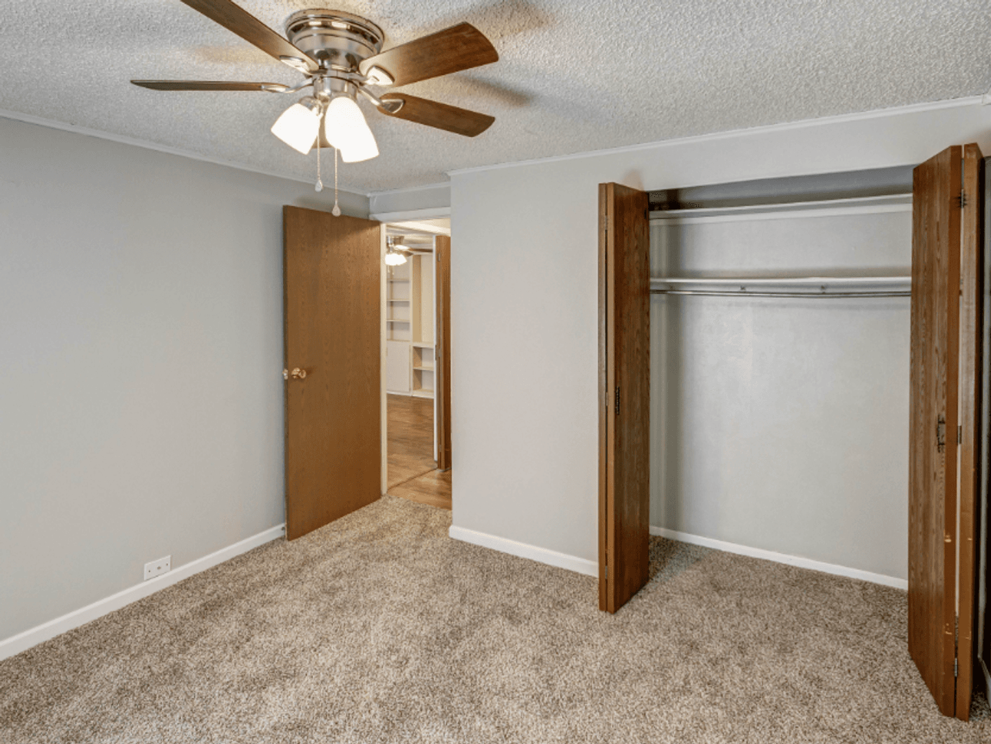 Fort Wayne Apartment: Plumwood Apartments