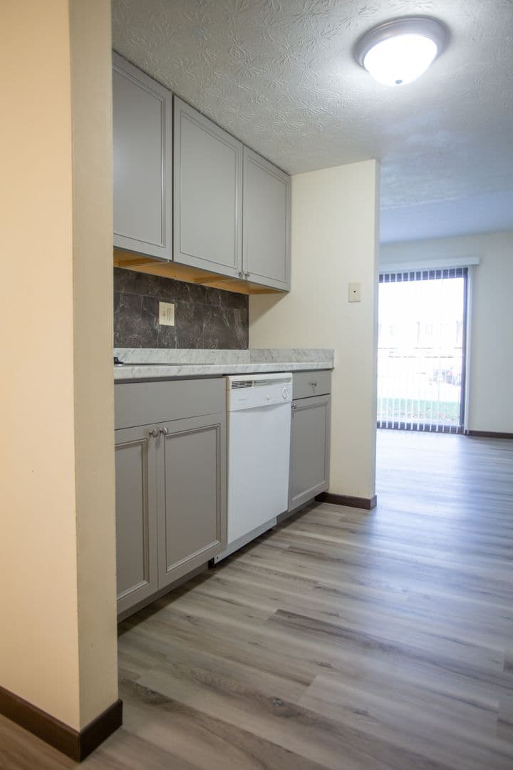 Ashland Apartment: Stadium Villas