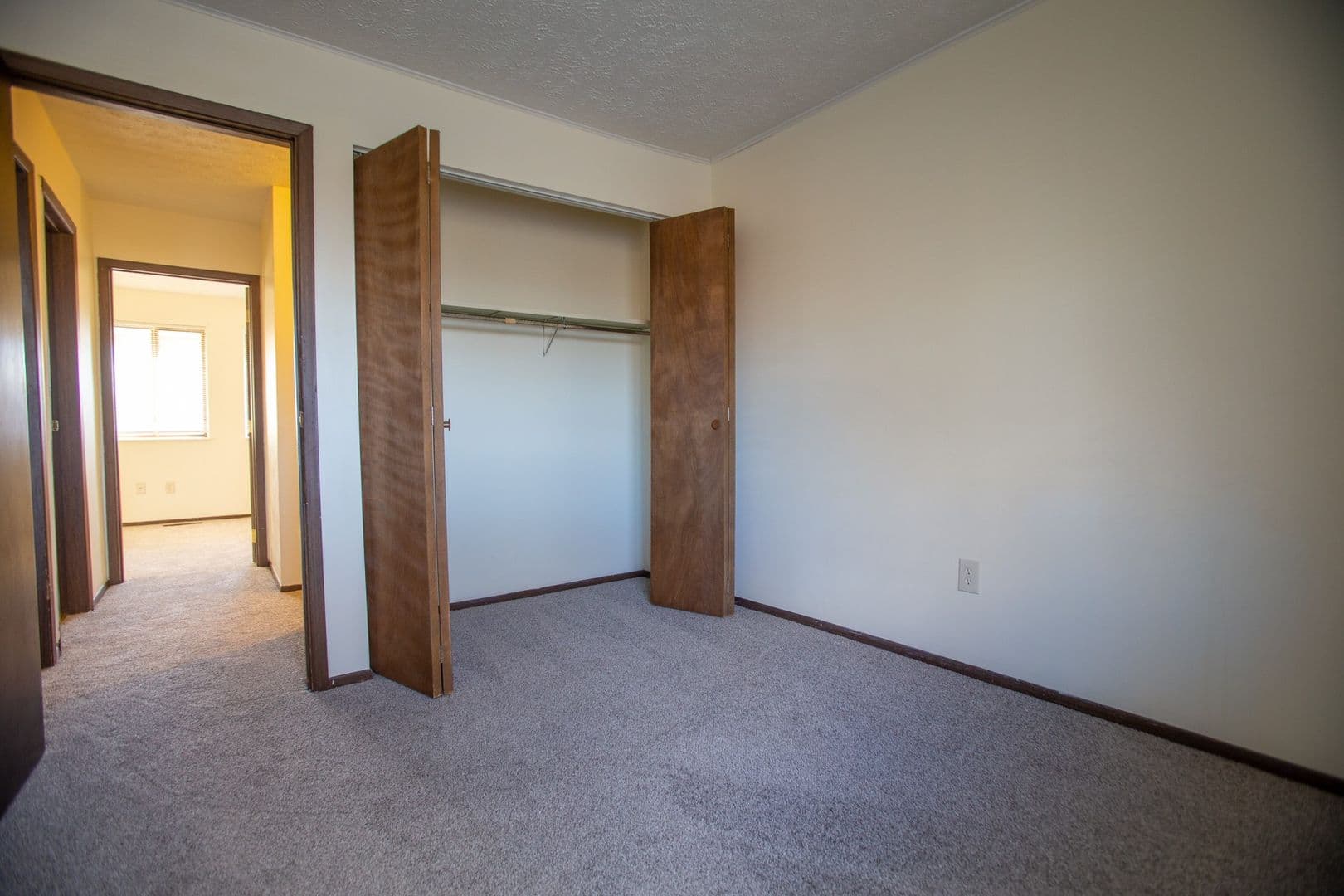 Ashland Apartment: Stadium Villas