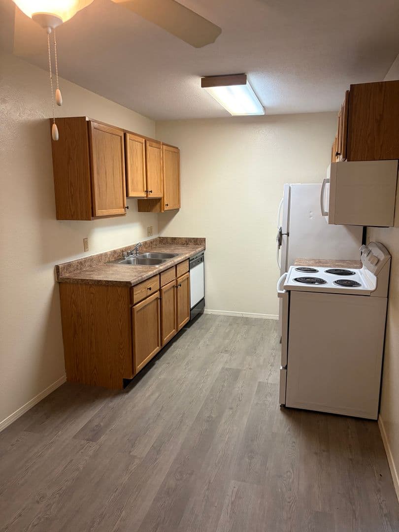 Northwood Apartment: Village at Northwood