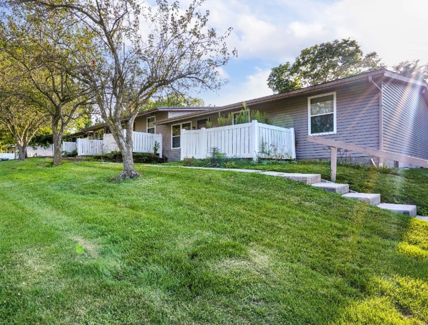 Delaware Apartment: Rolling Meadows