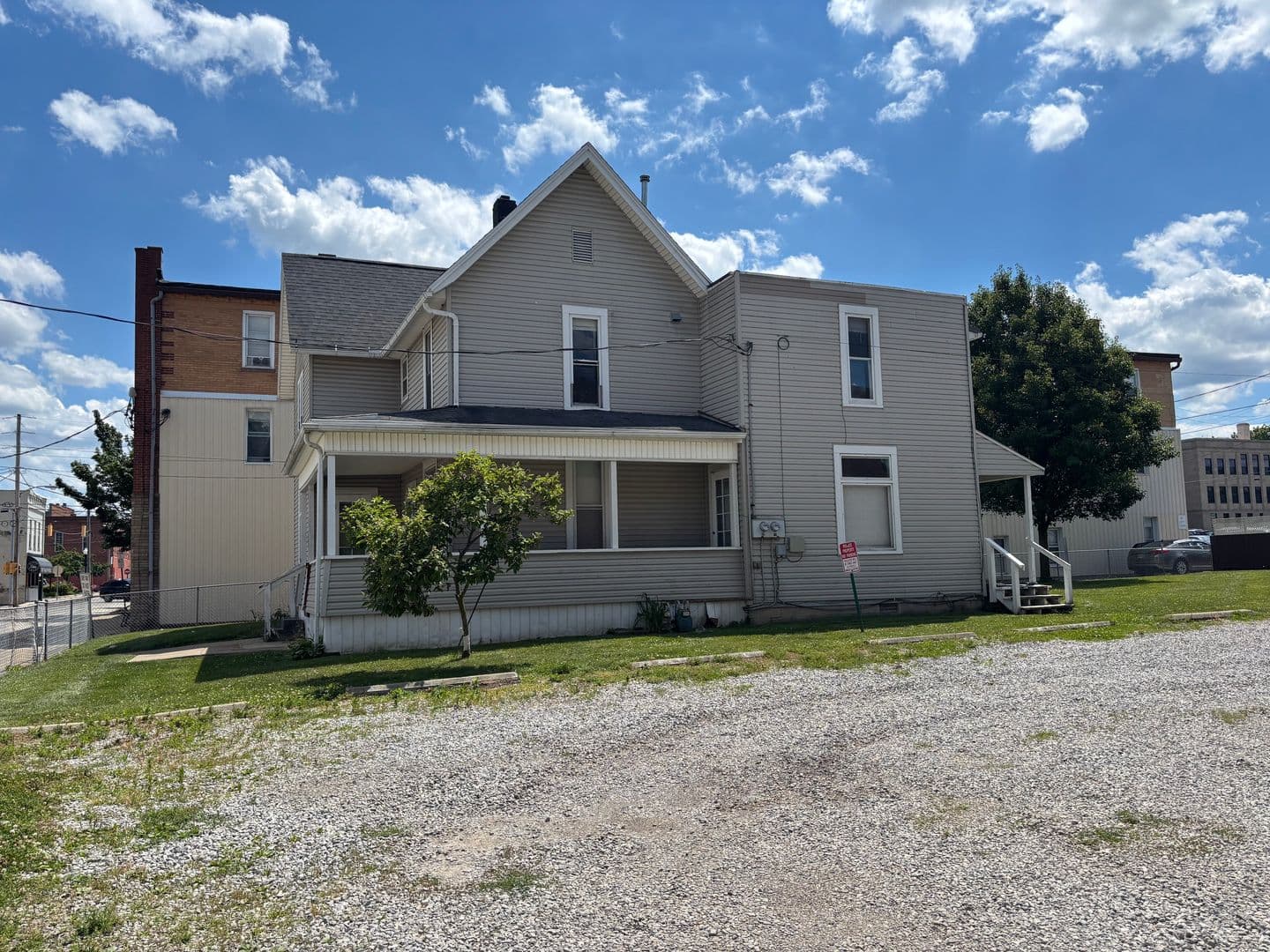 Ashland Apartment: 334/334.5 Orange