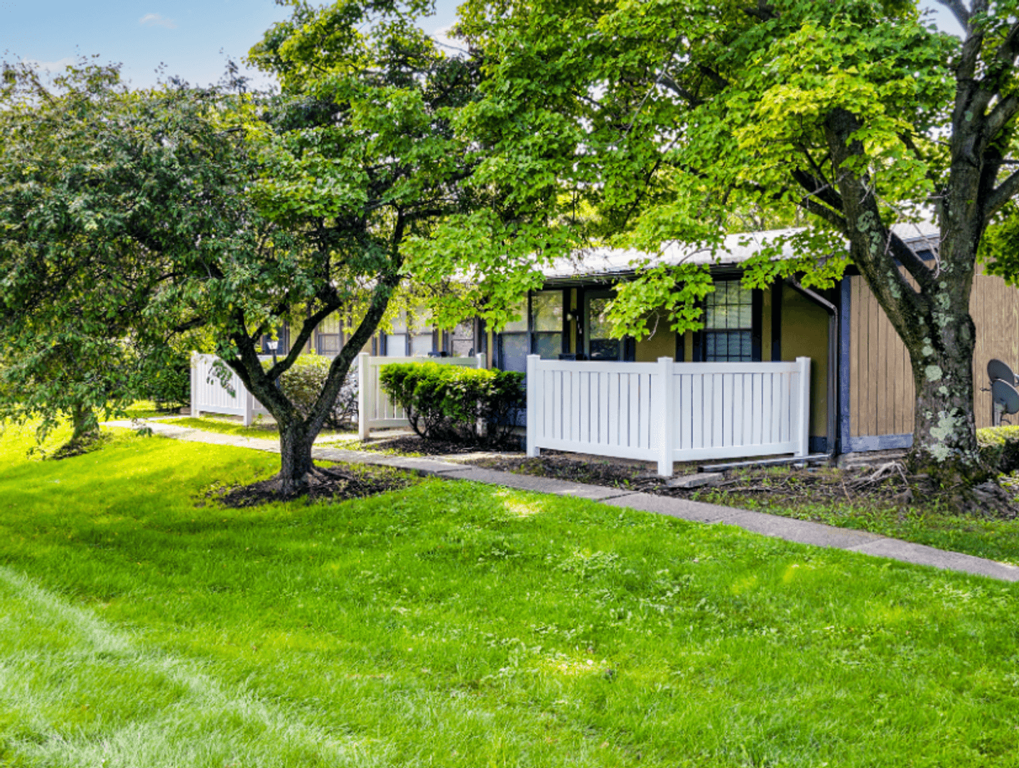 Springfield Apartment: Dover Place