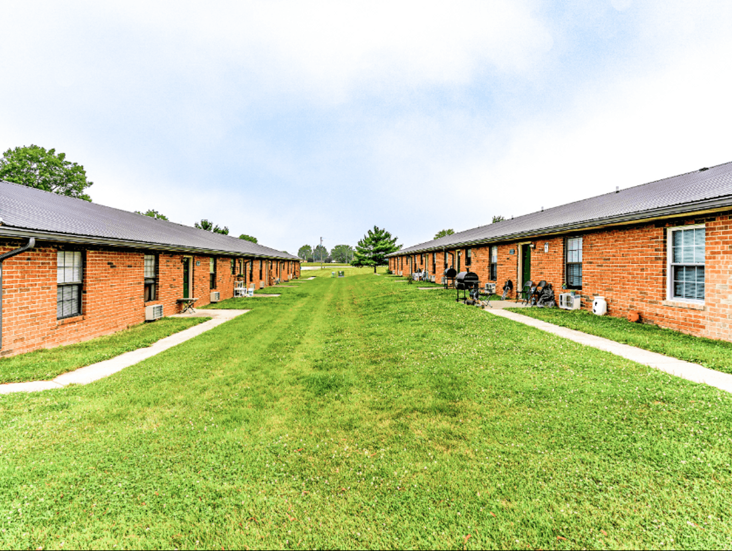 Bucyrus Apartment: Whetstone Manor