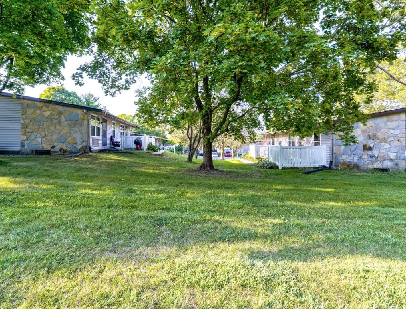 Delaware Apartment: Rolling Meadows