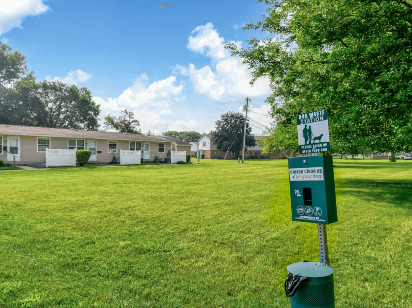 Urbana Apartment: Ivy Court