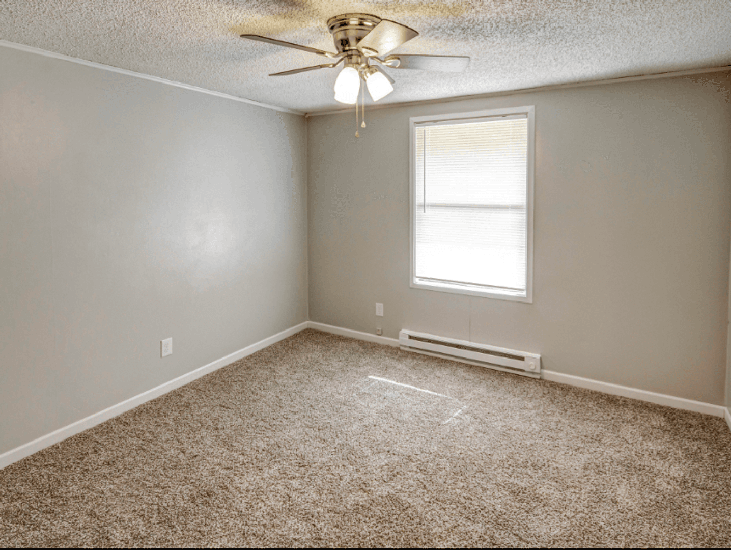 Fort Wayne Apartment: Plumwood Apartments