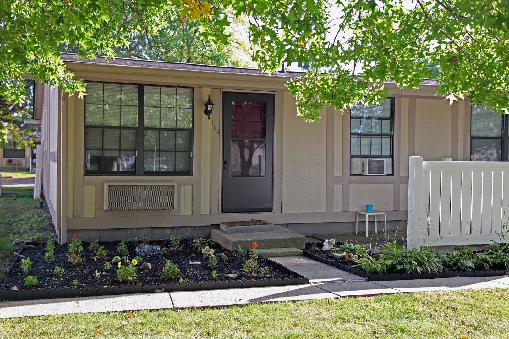 Elyria Apartment: Hampshire Apts