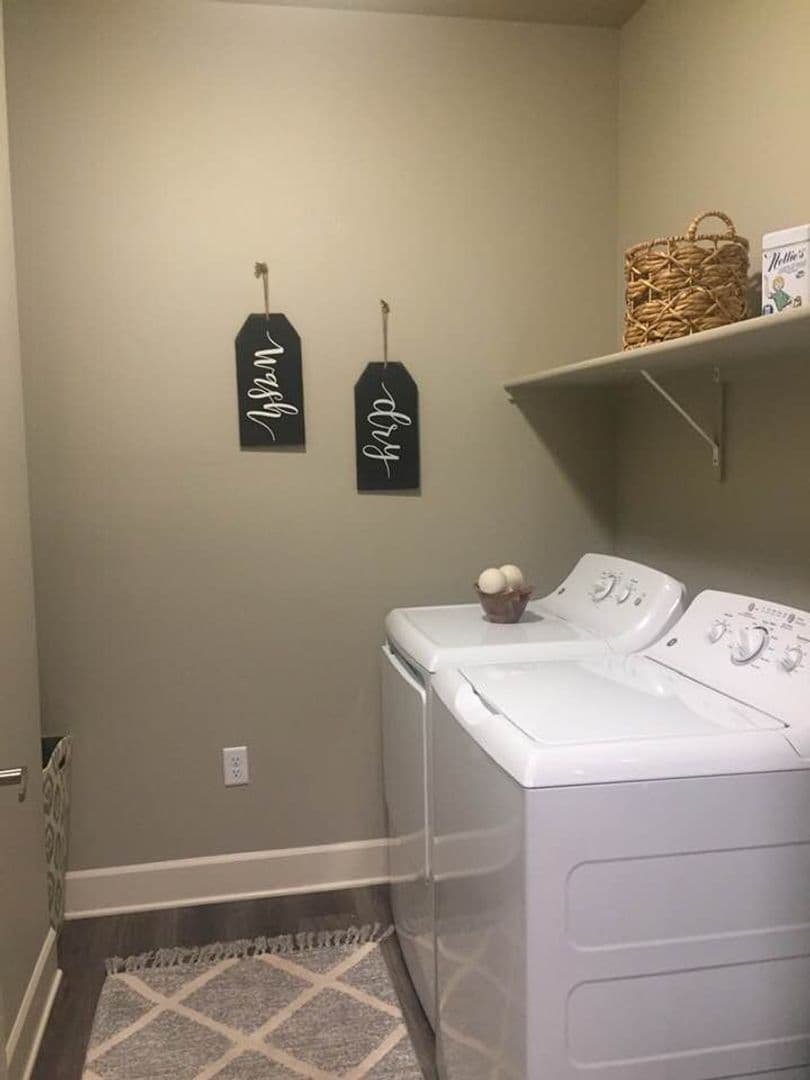 Bend Apartment: 20174 Reed Lane