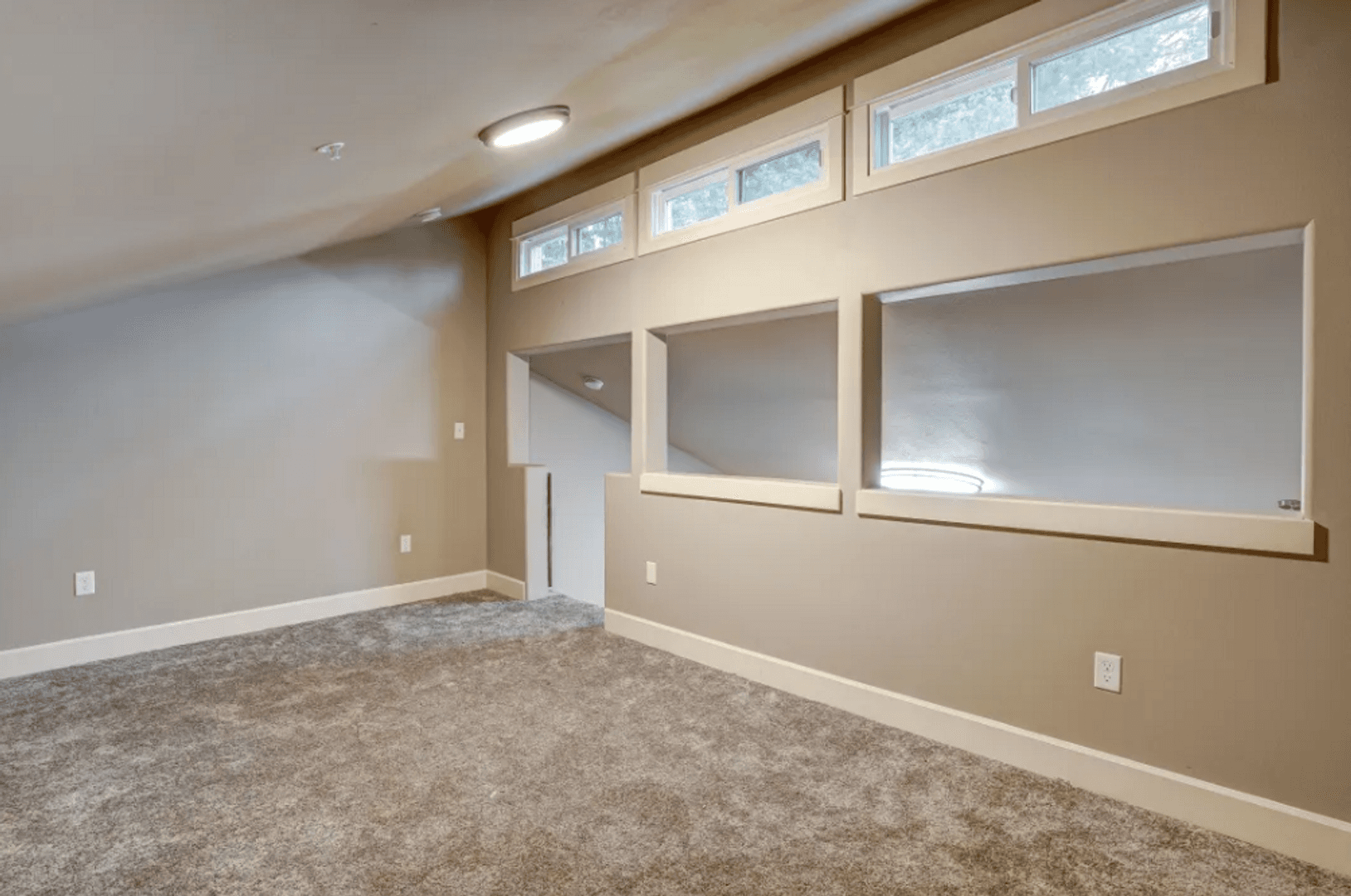 Gresham Apartment: 2027 W. Powell Blvd