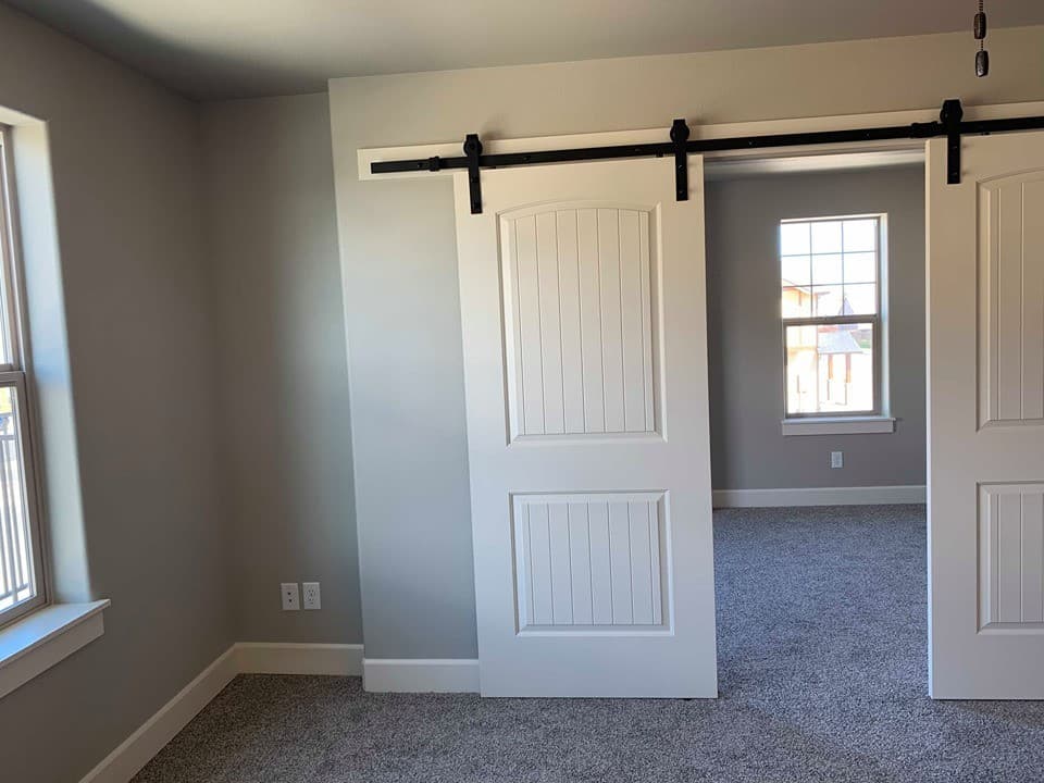 Redmond Apartment: 3570 SW Metolius Ave