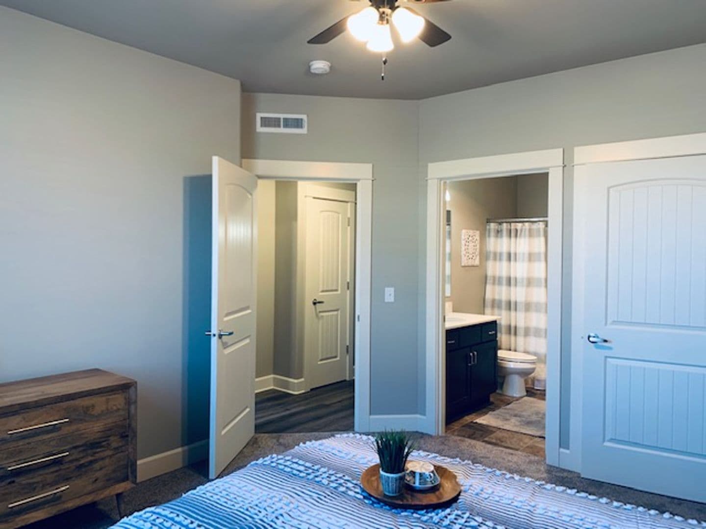 Bend Apartment: 20174 Reed Lane