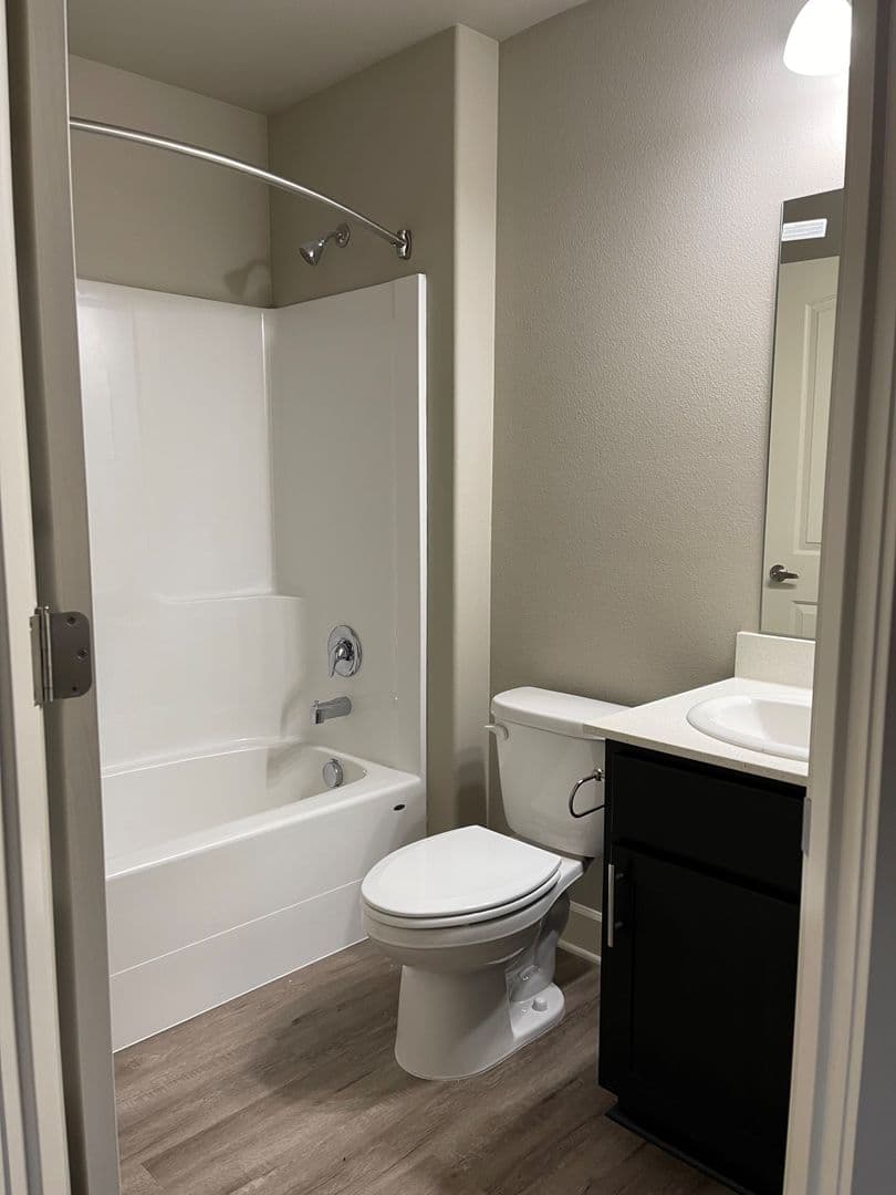 Gresham Apartment: 2027 W. Powell Blvd
