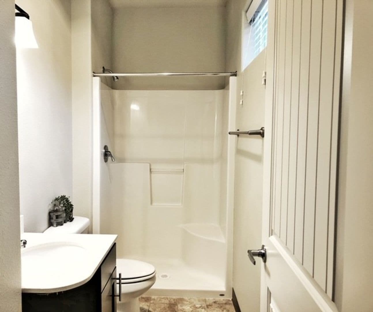 Salem Apartment: 5715 Red Leaf Dr S.