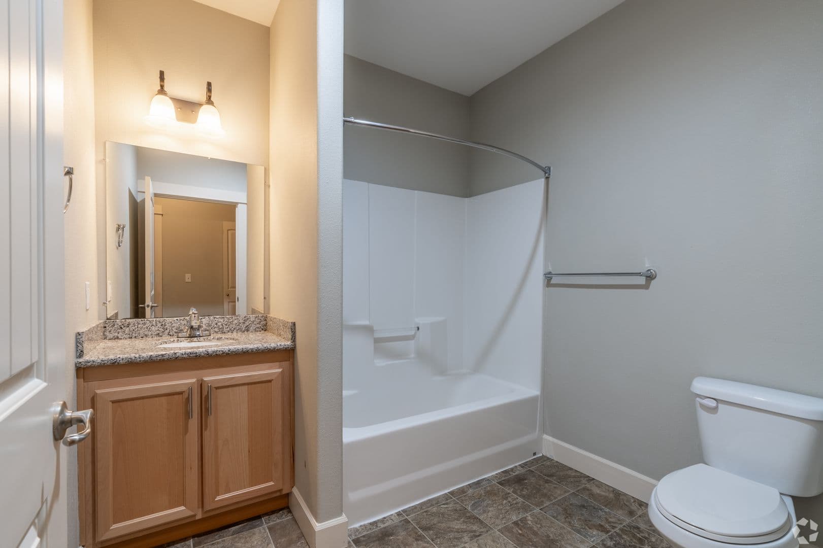 Albany Apartment: 1605 Oak St SE