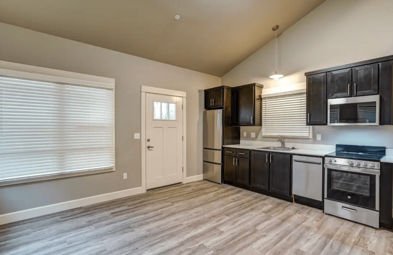 Gresham Apartment: 2027 W. Powell Blvd