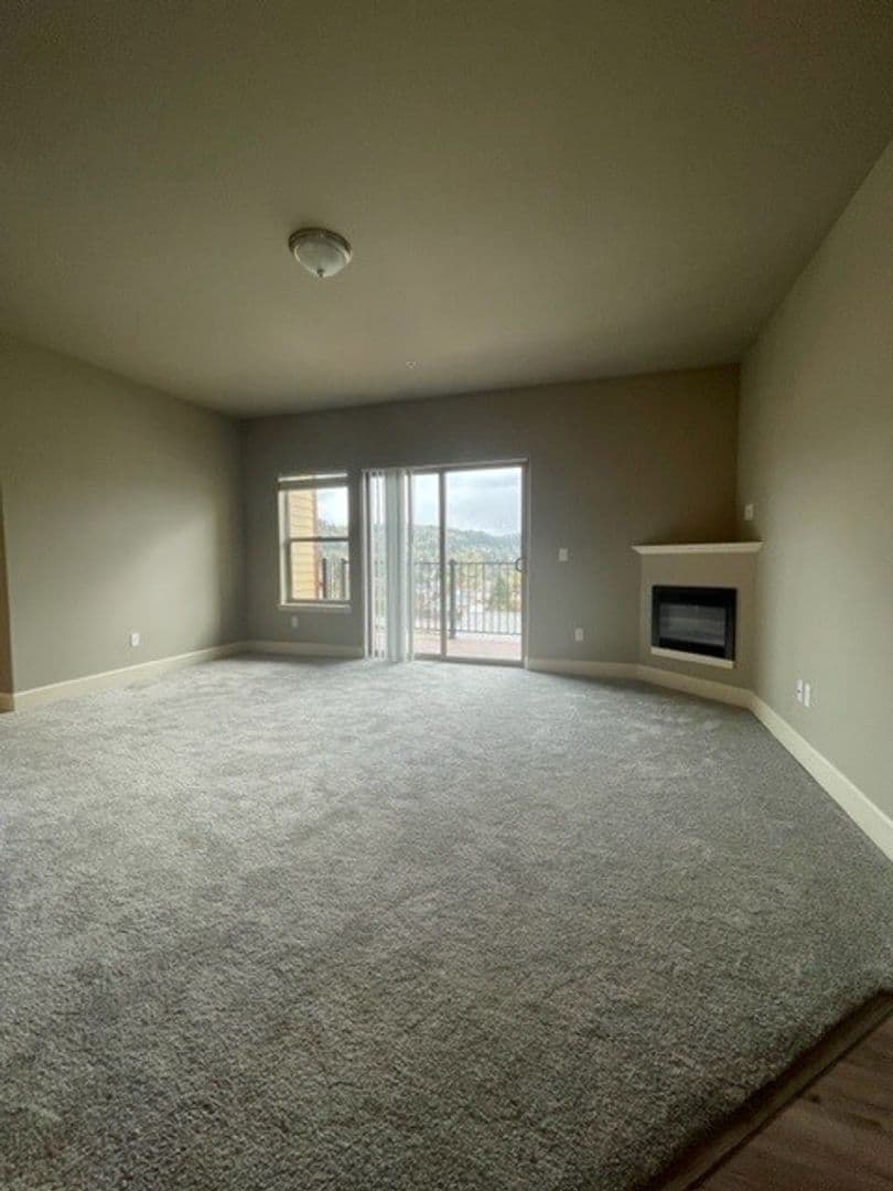 Gresham Apartment: 2027 W. Powell Blvd
