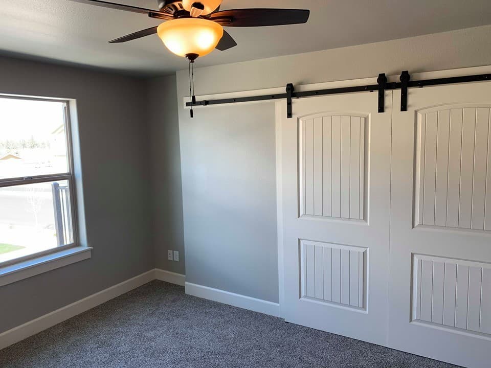 Redmond Apartment: 3570 SW Metolius Ave