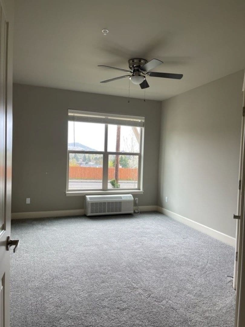 Gresham Apartment: 2027 W. Powell Blvd