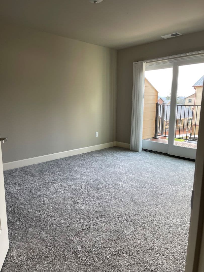 Gresham Apartment: 2027 W. Powell Blvd