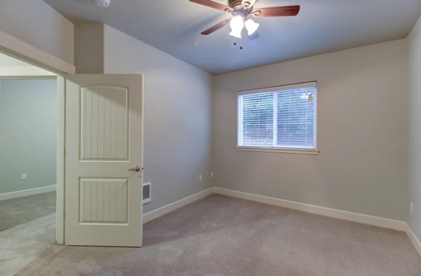 Salem Apartment: 5715 Red Leaf Dr S.