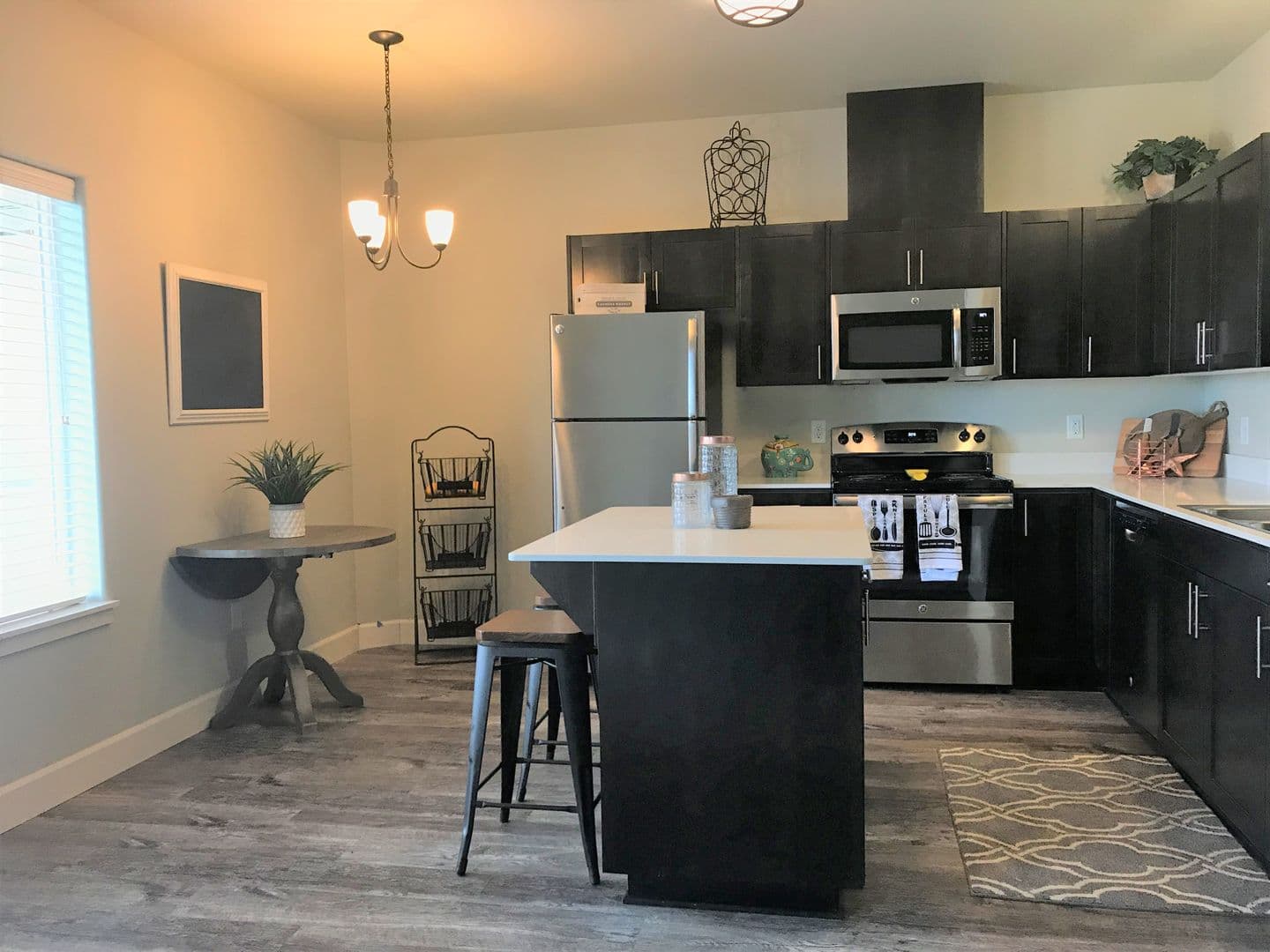 Salem Apartment: 5715 Red Leaf Dr S.