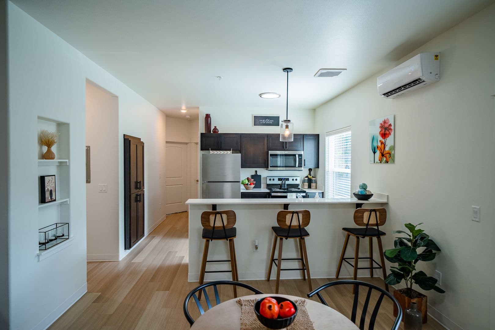Salem Apartment: 4704 Center Street NE