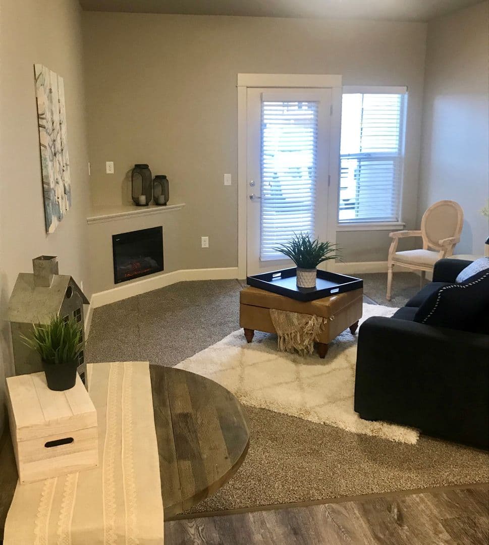 Bend Apartment: 20174 Reed Lane