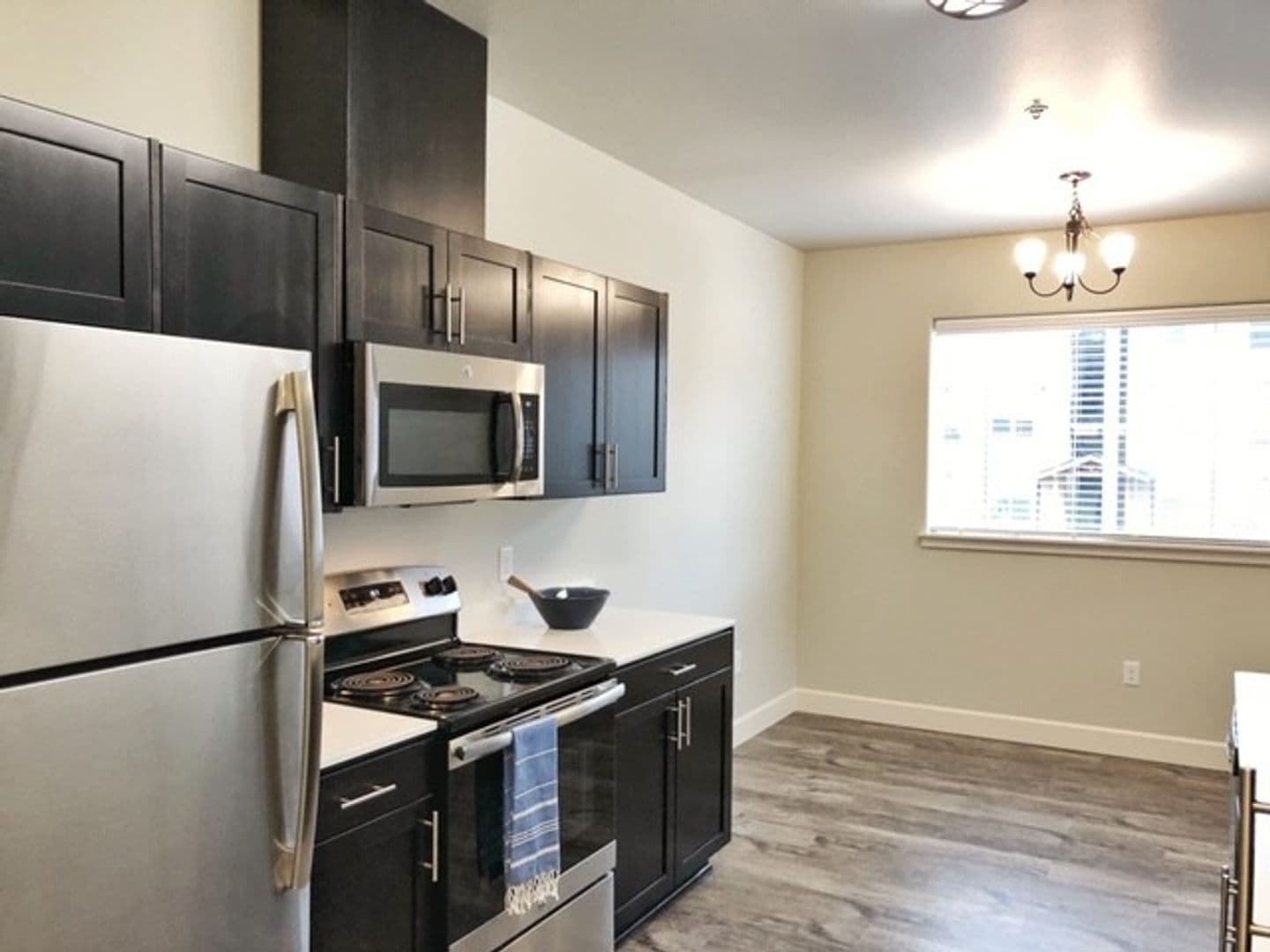 Salem Apartment: 5715 Red Leaf Dr S.
