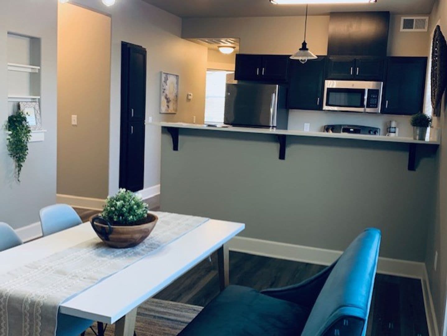 Bend Apartment: 20174 Reed Lane