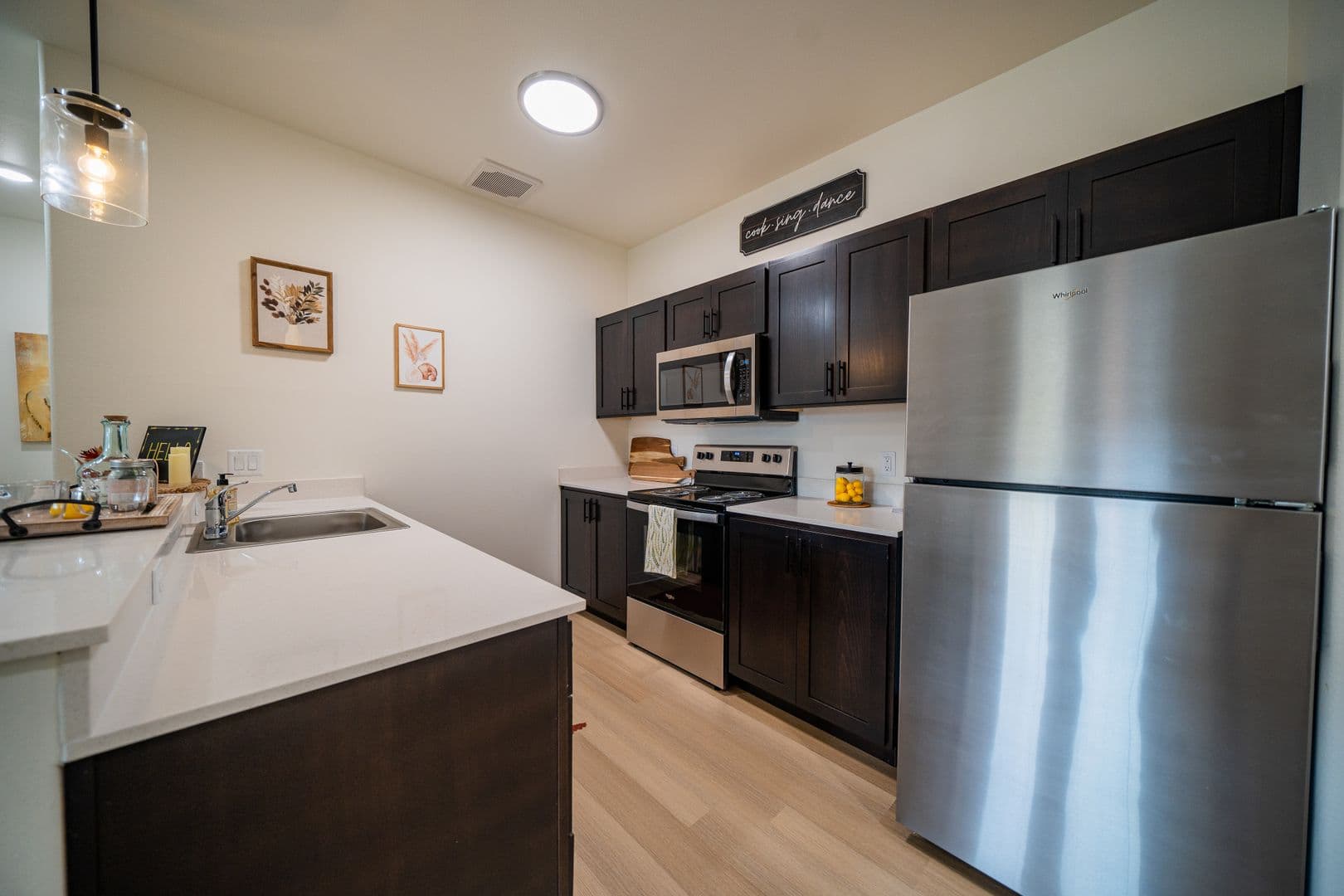 Salem Apartment: 4704 Center Street NE