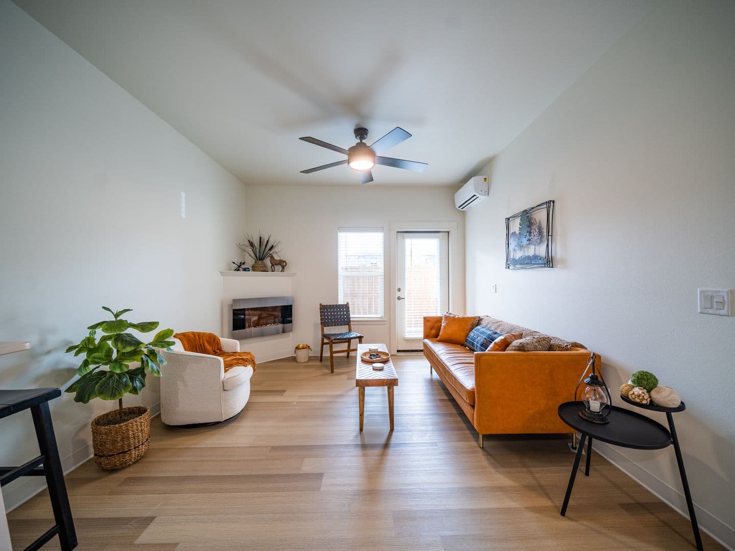Salem Apartment: 4704 Center Street NE