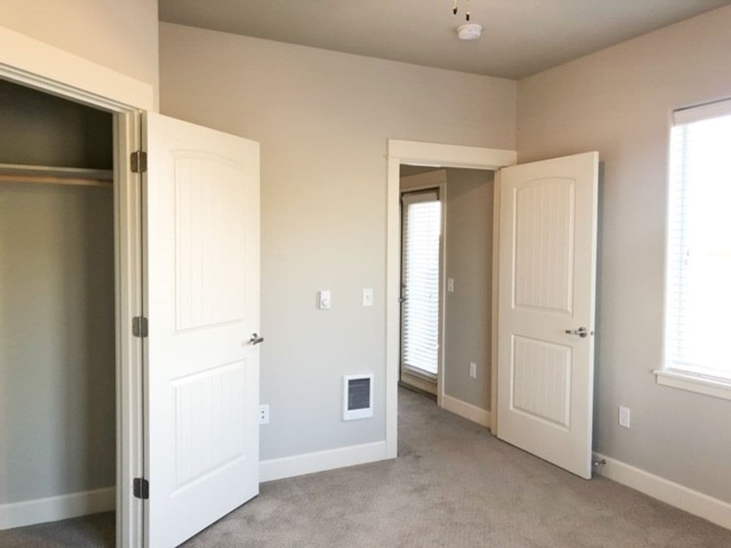 Salem Apartment: 5715 Red Leaf Dr S.