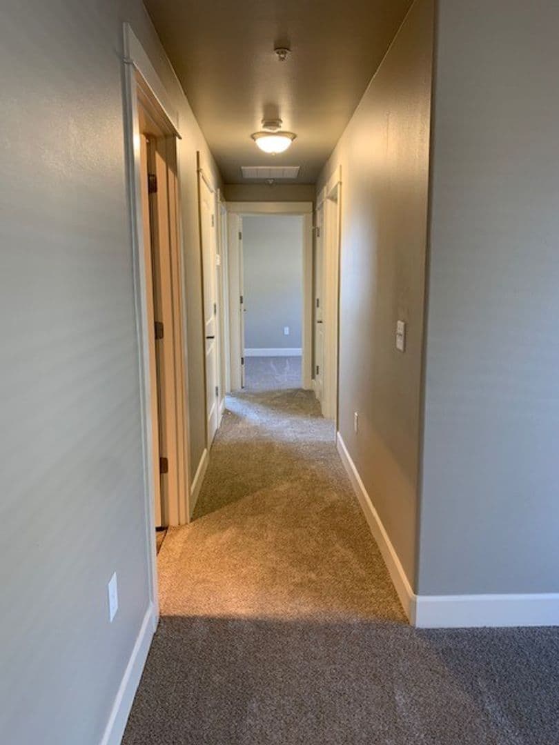 Redmond Apartment: 3570 SW Metolius