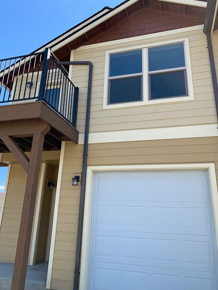 Redmond Apartment: 3570 SW Metolius Ave