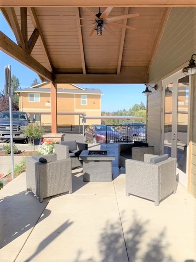 Salem Apartment: 5715 Red Leaf Dr S.