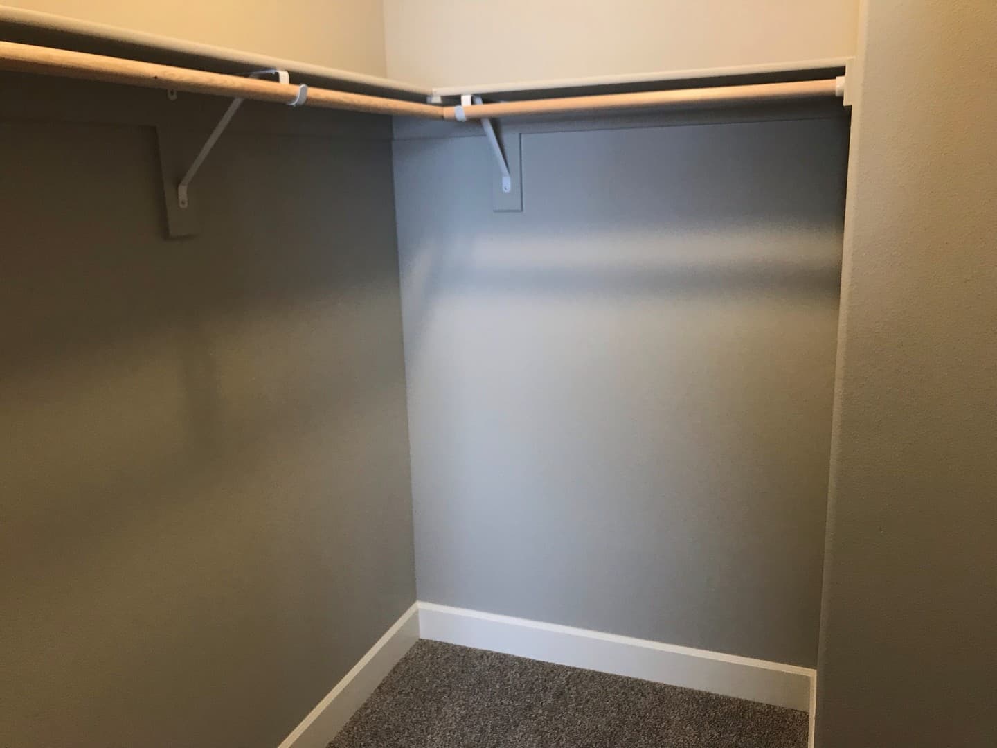 Redmond Apartment: 3570 SW Metolius Ave