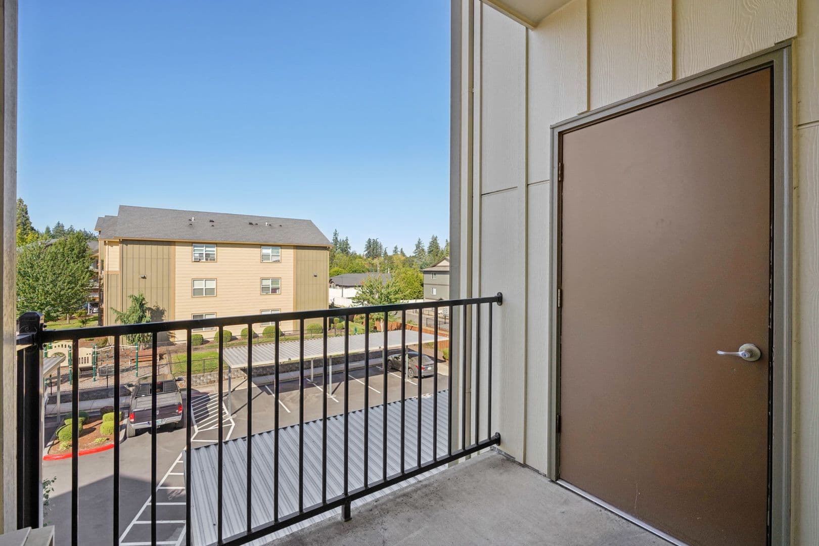 Salem Apartment: 1962 Wallace Rd NW