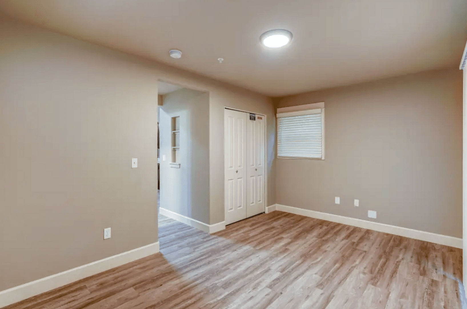 Gresham Apartment: 2027 W. Powell Blvd